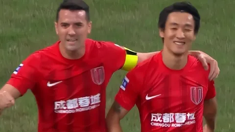 英超新赛季犯规王角逐：格拉利什以45次犯规领先，萨卡32次入围四甲之列！